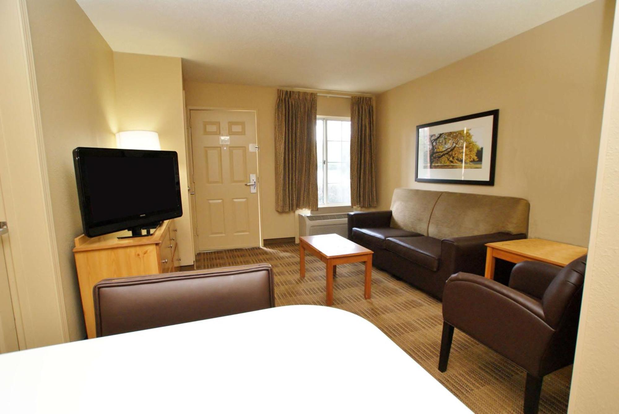 Extended Stay America Select Suites - Durham - University - Ivy Creek Blvd Экстерьер фото