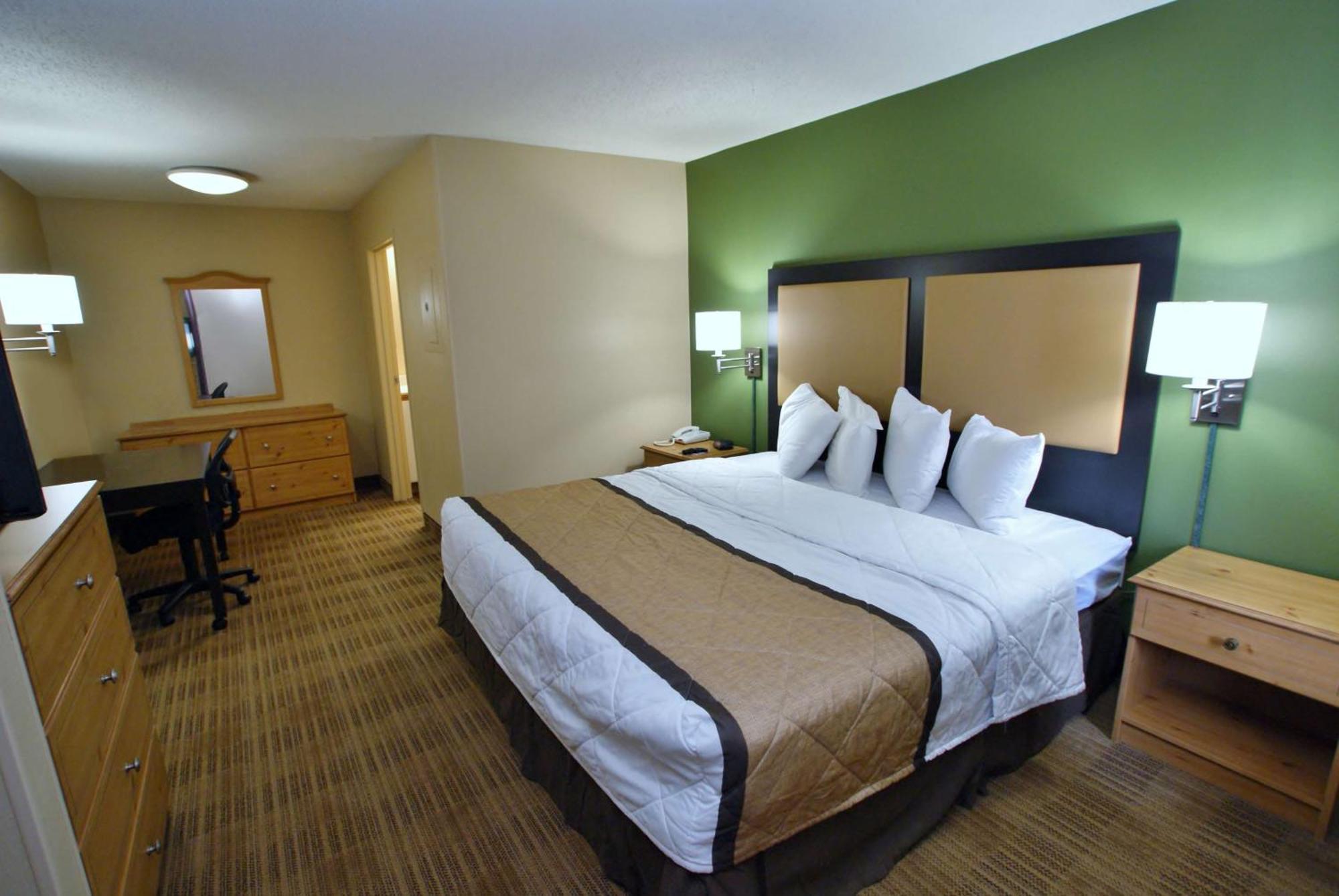 Extended Stay America Select Suites - Durham - University - Ivy Creek Blvd Экстерьер фото