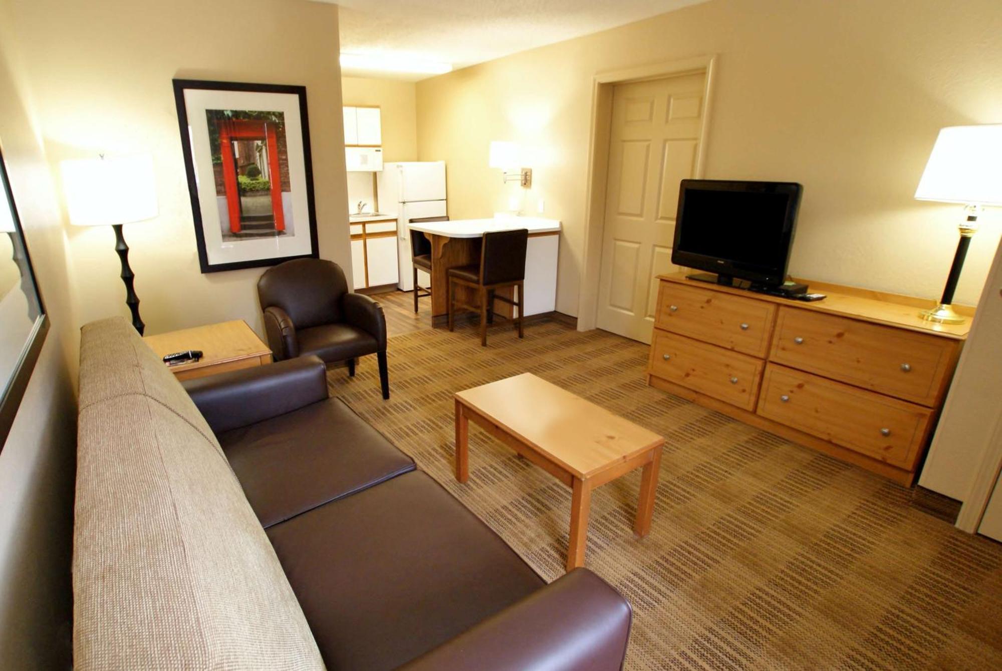 Extended Stay America Select Suites - Durham - University - Ivy Creek Blvd Экстерьер фото