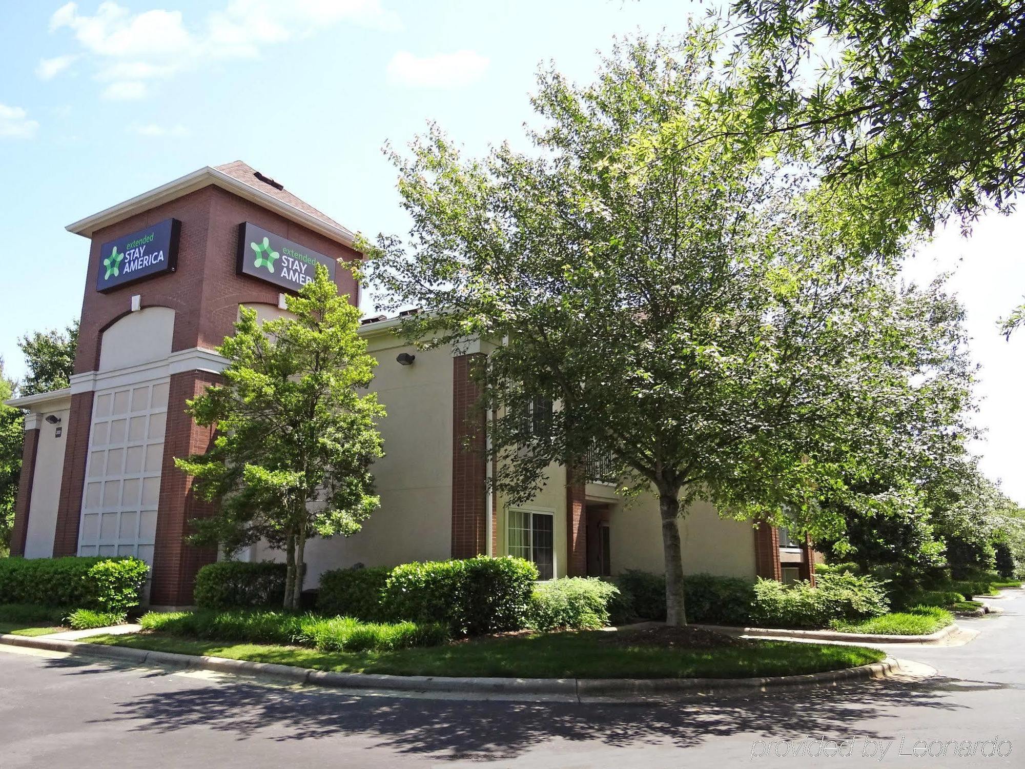 Extended Stay America Select Suites - Durham - University - Ivy Creek Blvd Экстерьер фото