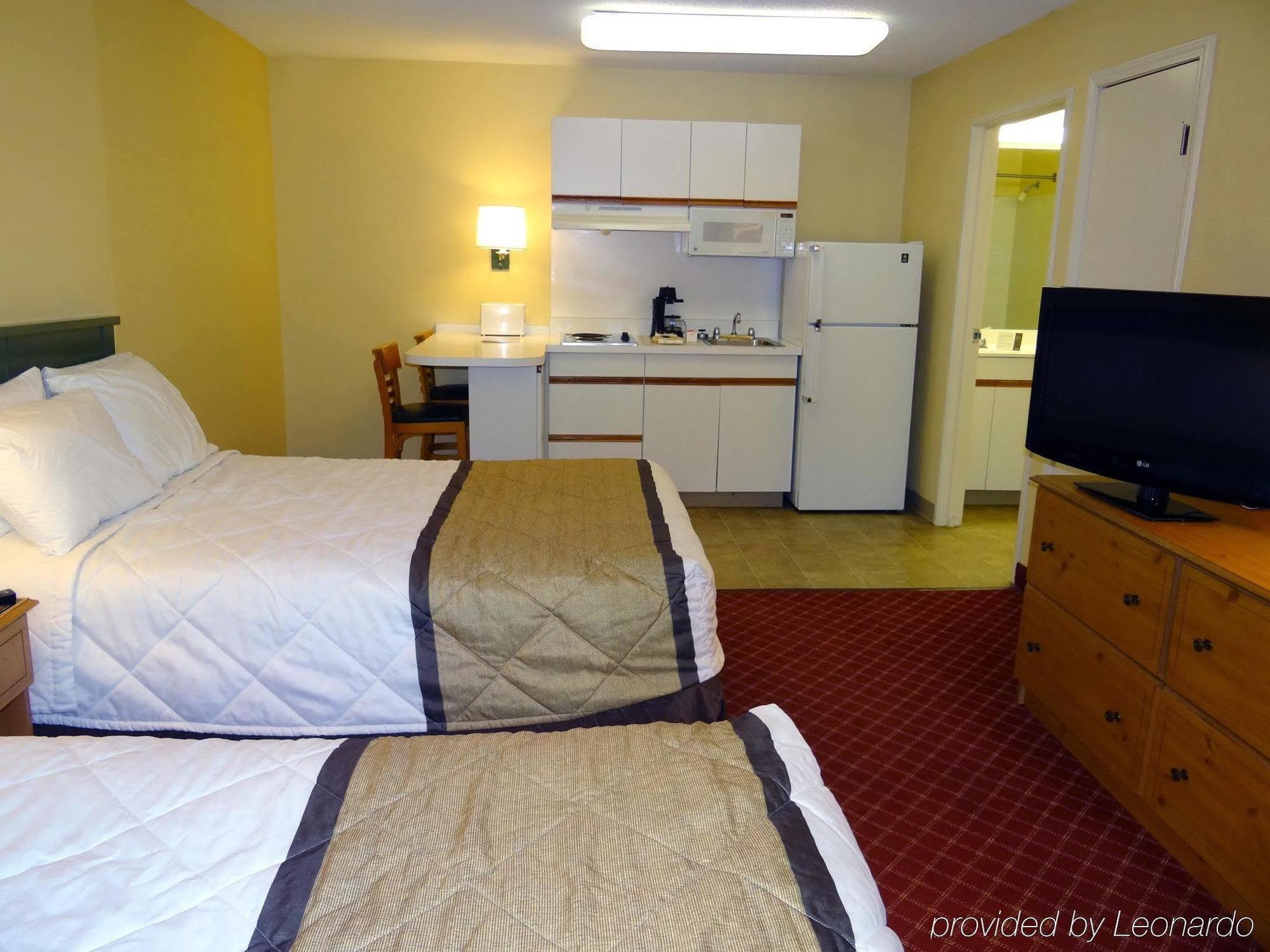 Extended Stay America Select Suites - Durham - University - Ivy Creek Blvd Экстерьер фото